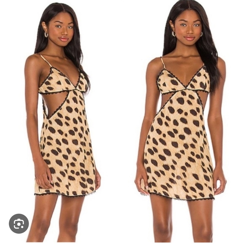 WeWoreWhat V-Neck Leopard Mini Dress